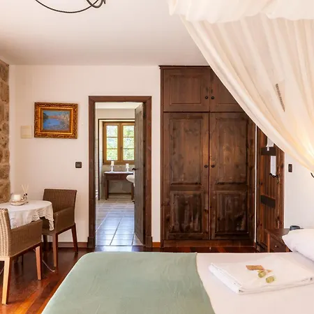 Casa De Trillo Galitrips Country house