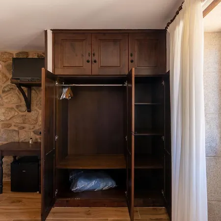 Casa De Trillo Galitrips Country house *